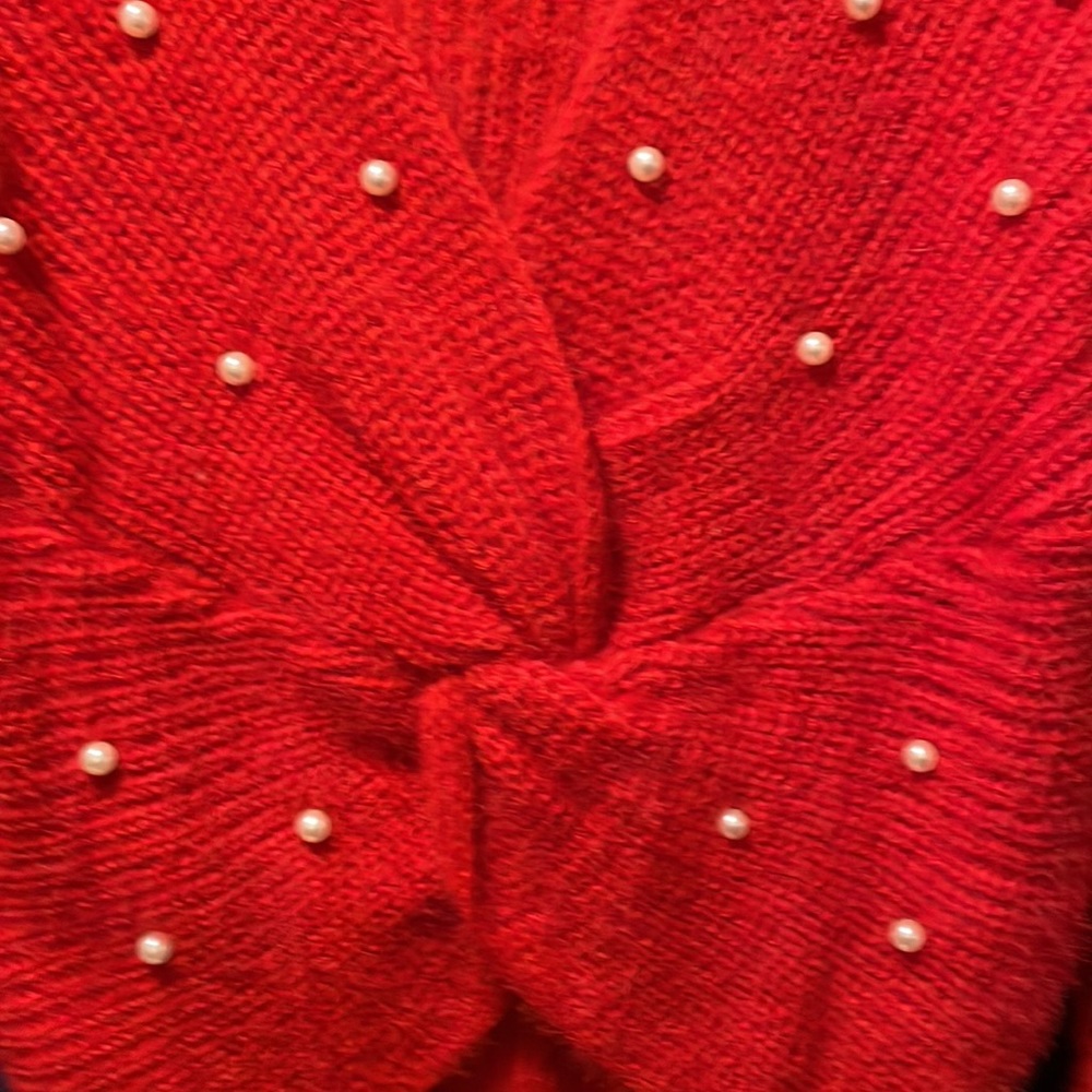 Red soft sweater - Picture 2 of 4